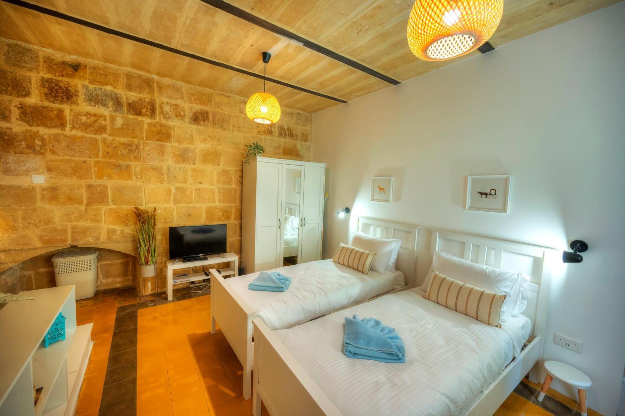Charming 2Bedroom Townhouse Valletta Center Kbut1-1 Bagian luar foto